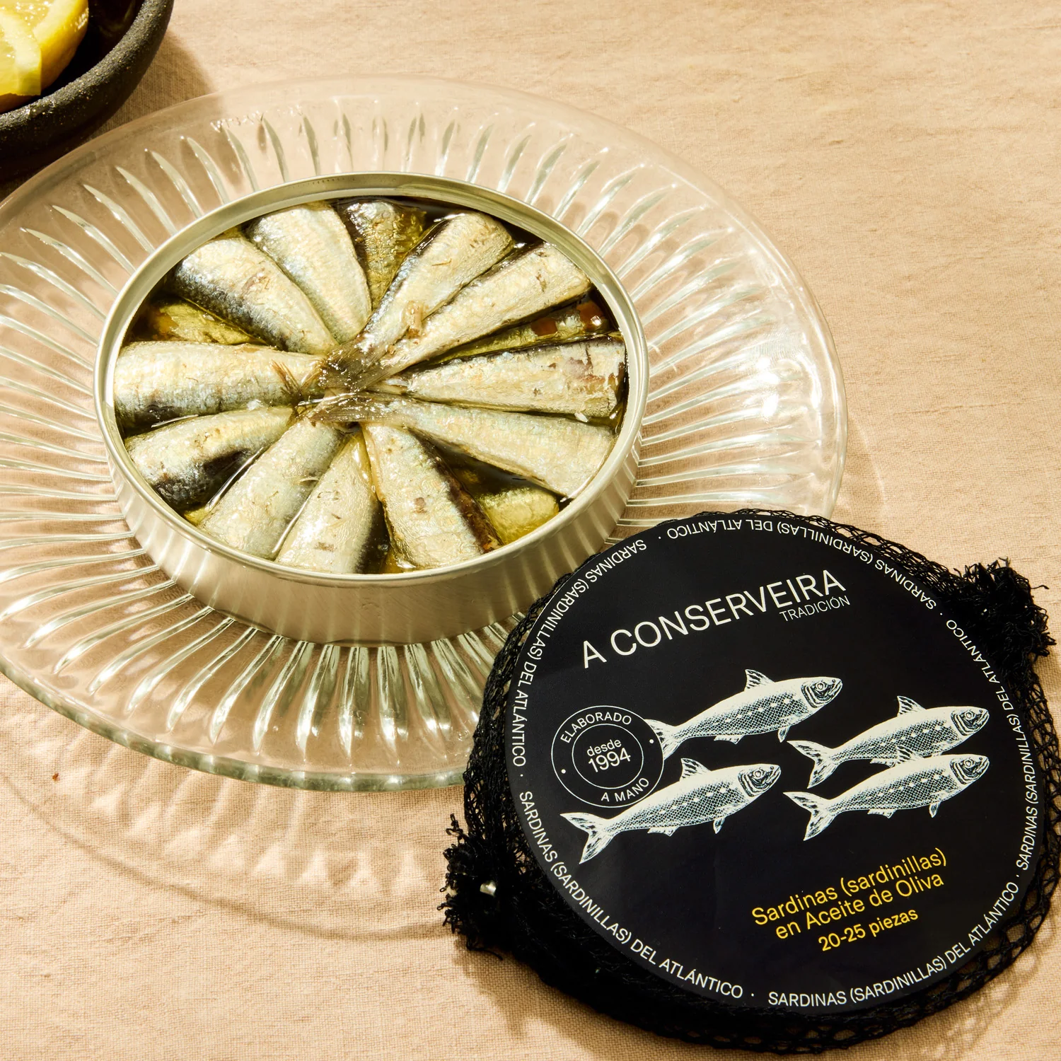 A Conserveira Tradición Small Sardines in Olive Oil 20/25 (Xoubiñas) - Image 2